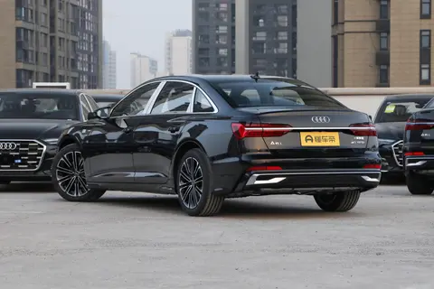 奥迪A6L空间评测：行政级的“面子”与“里子”之争